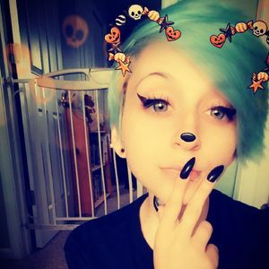 Meet your Posher, Marissa